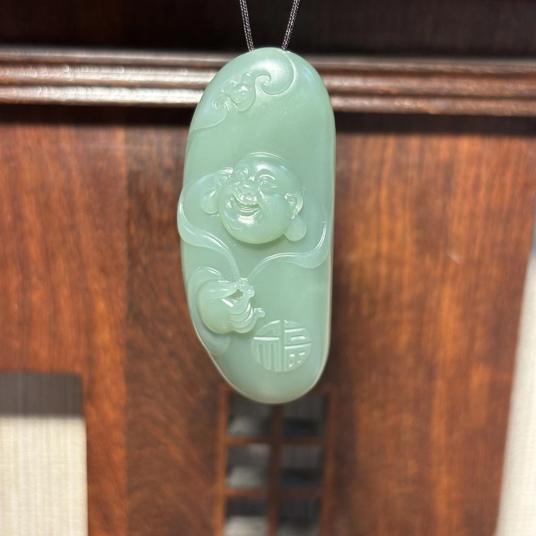 苏工雕刻俄碧玉鸭蛋青 弥勒佛 油性脂粉足细度过灯15.8克