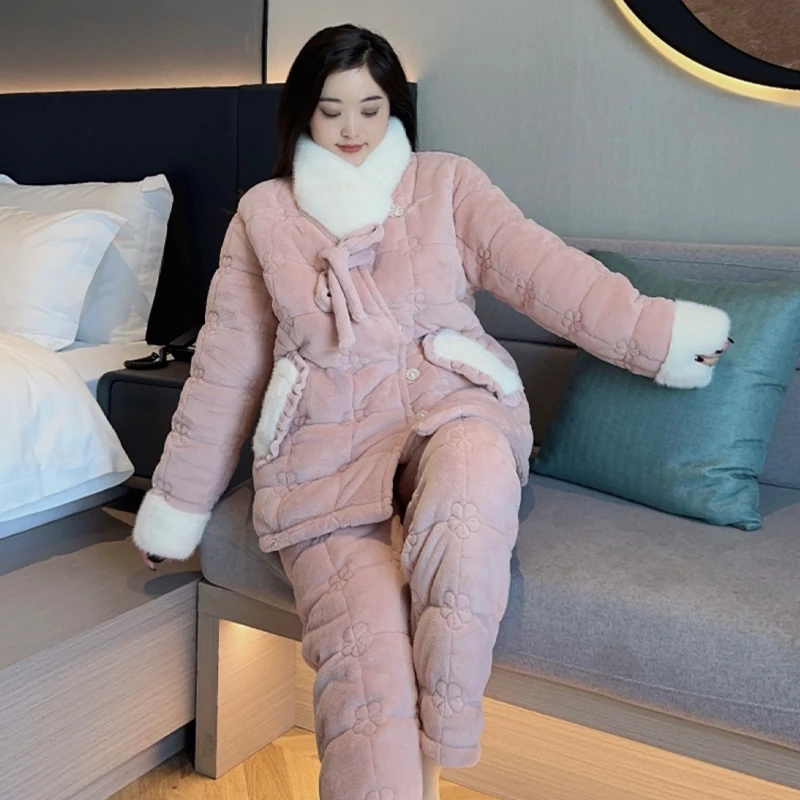 新款大码睡衣女款冬季三层加厚加绒夹棉珊瑚绒保暖宽松家居服套装