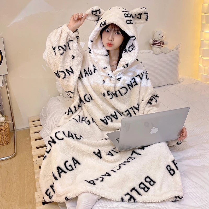 庆同长款连帽睡袍冬季加绒加厚珊瑚绒保暖宽松睡裙可外穿家居服
