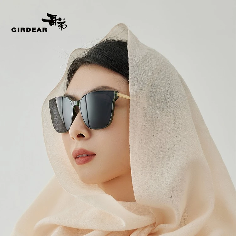 GIRDEAR/哥弟软糯保暖大披肩 绒性面料 锁住温度