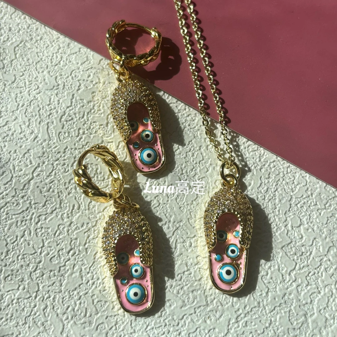 铜合金项链 Luna定制095蓝眼睛小拖鞋可爱创意两件套套装