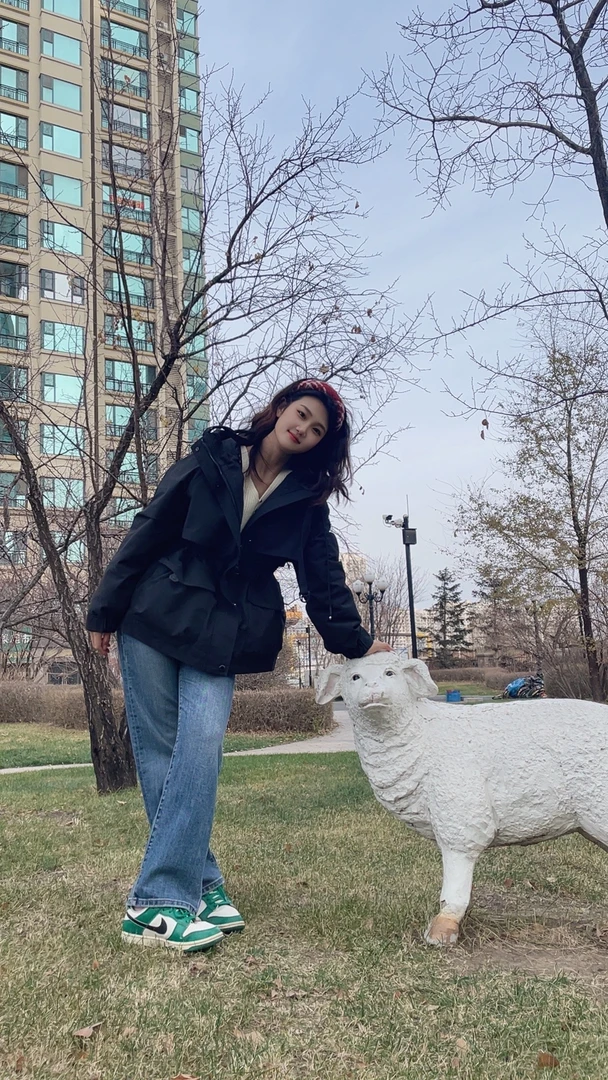 KYL可依莱-连帽抽绳户外显瘦时尚保暖派克服羽绒服DY4D1C0309