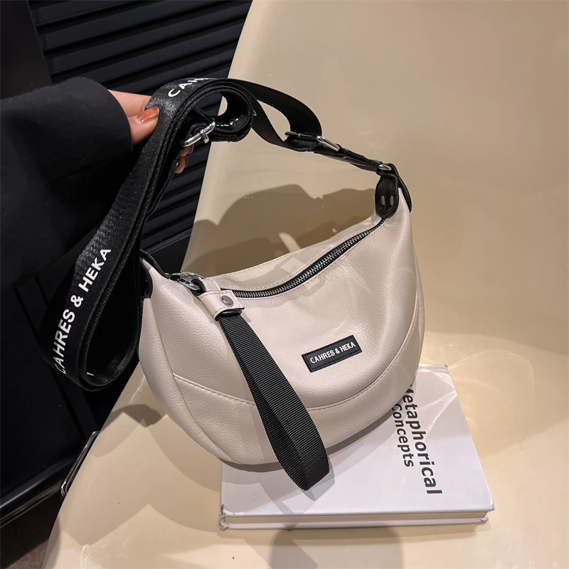 时尚休闲简约小众设计包包2023新款女包夏天洋气百搭单肩包饺子包