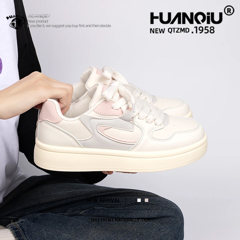 环球女款小白鞋冬季新款2025爆款女鞋子学生新款百搭休闲厚底板鞋