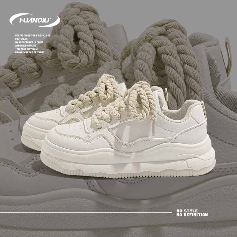 环球休闲百搭小白鞋女款2025冬季新款厚底学生女鞋波浪底小众板鞋