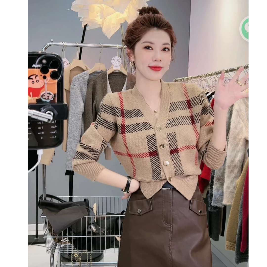 【编号302】小香风气质毛衣V领撞色格纹针织开衫 2024秋季新款