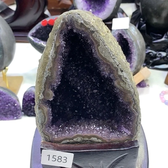 紫晶水晶摆件未镶嵌