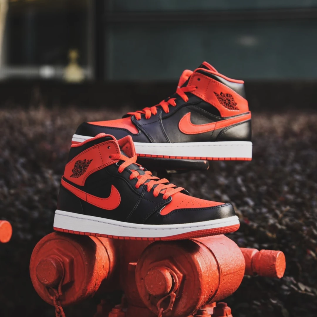 Air Jordan 1 mid AJ1 防滑中帮男款黑红复古耐磨板鞋 DQ8426-060