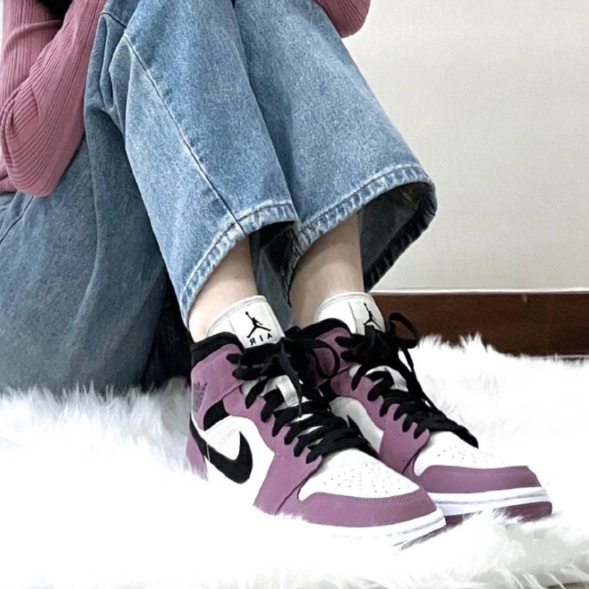 Air Jordan 1 Mid AJ1浆果粉 女款 中帮复古休闲篮球鞋DC7267-500