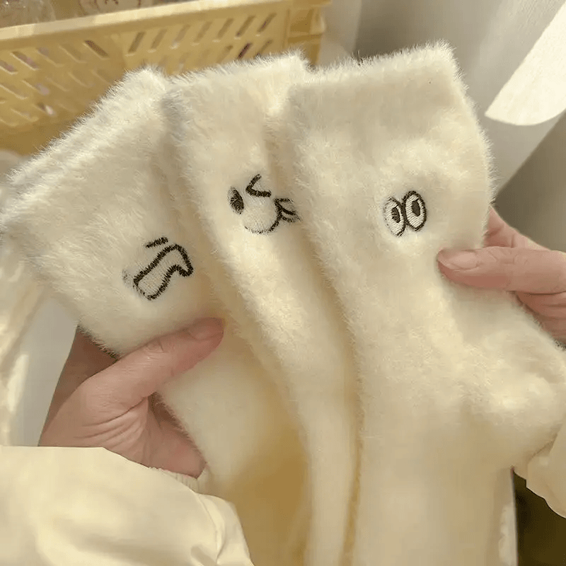 白色袜子女秋冬季保暖水貂绒睡眠居家袜毛绒搞怪表情冬天女士中筒