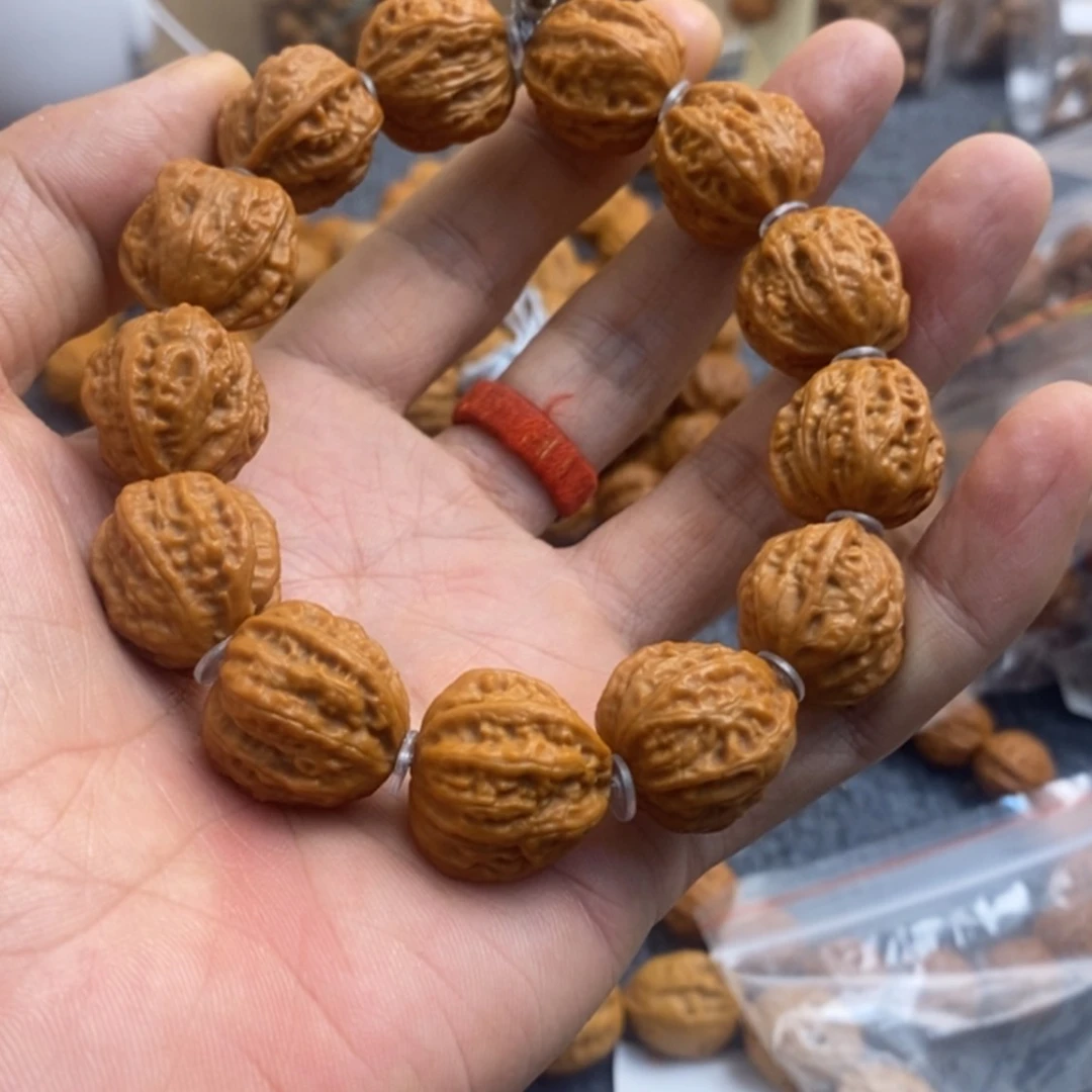 【闪购商品】桃核吊坠抖***员
