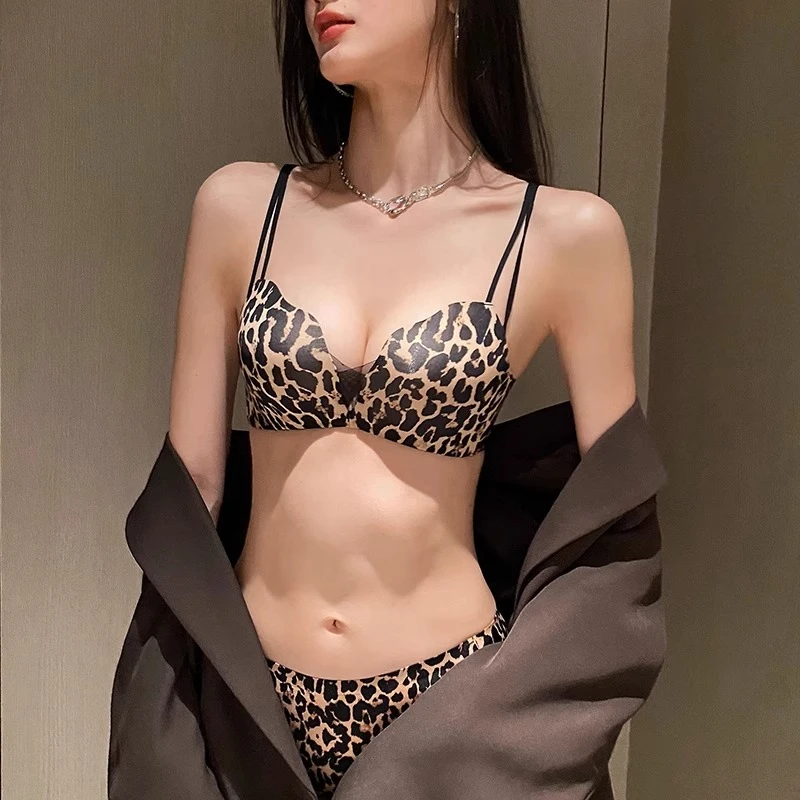 维多利亞豹纹性感内衣女士小胸聚拢显大收副乳无痕胸罩美背文胸罩