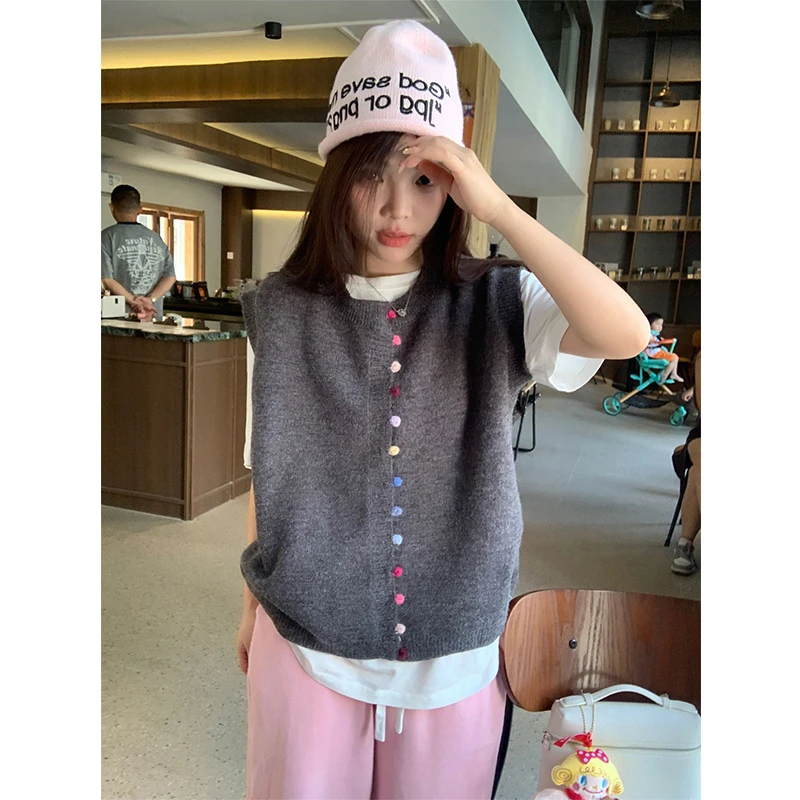 叠穿彩色纽扣马甲背心女2023秋冬宽松外穿针织上衣设计感开衫马夹