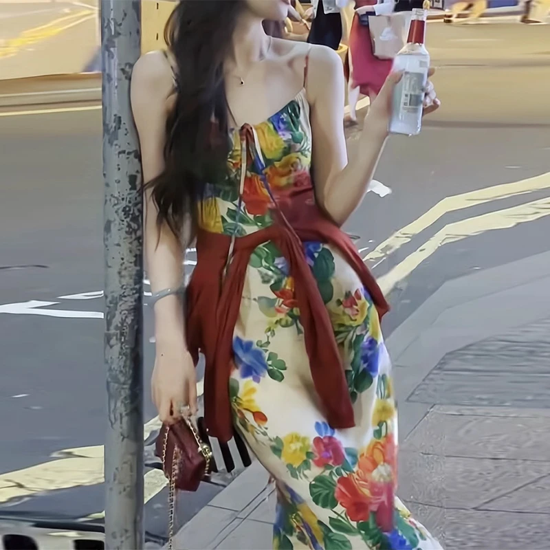 法式茶歇碎花吊带连衣裙子女夏季2024年新款海边度假港风复古长裙