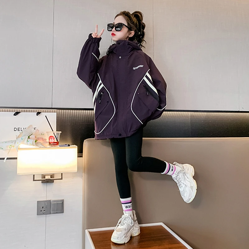 女童冲锋衣2024新款春季风衣中大童时髦洋气春装儿童春秋连帽外套