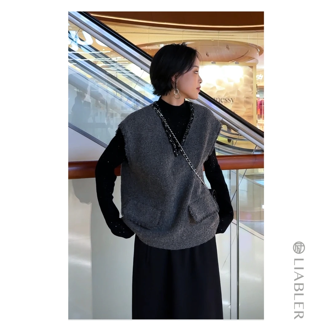 LIABLER/励【绘雪季】2024秋冬羊毛混纺亮片呢料马甲 LAW245090J
