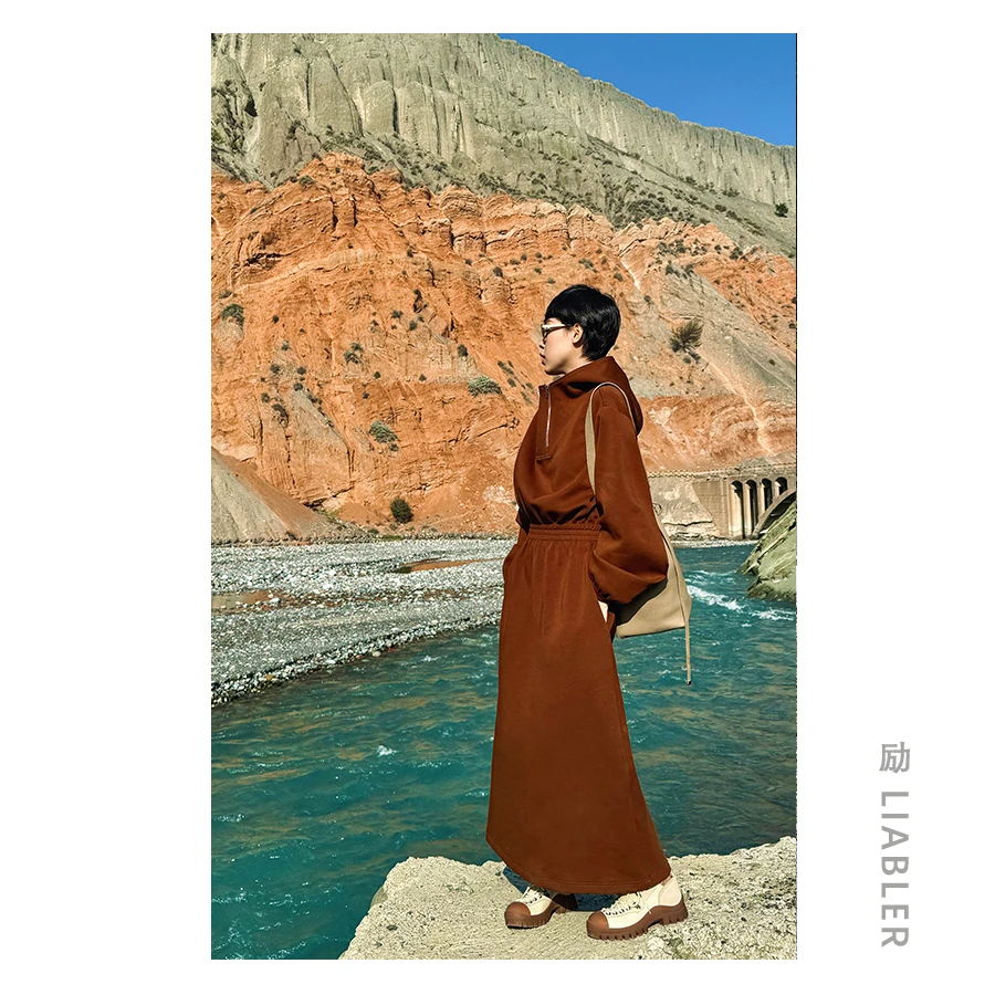 LIABLER/励 潮流百搭复古休闲风针织卫衣连帽早秋连衣裙 7E5233