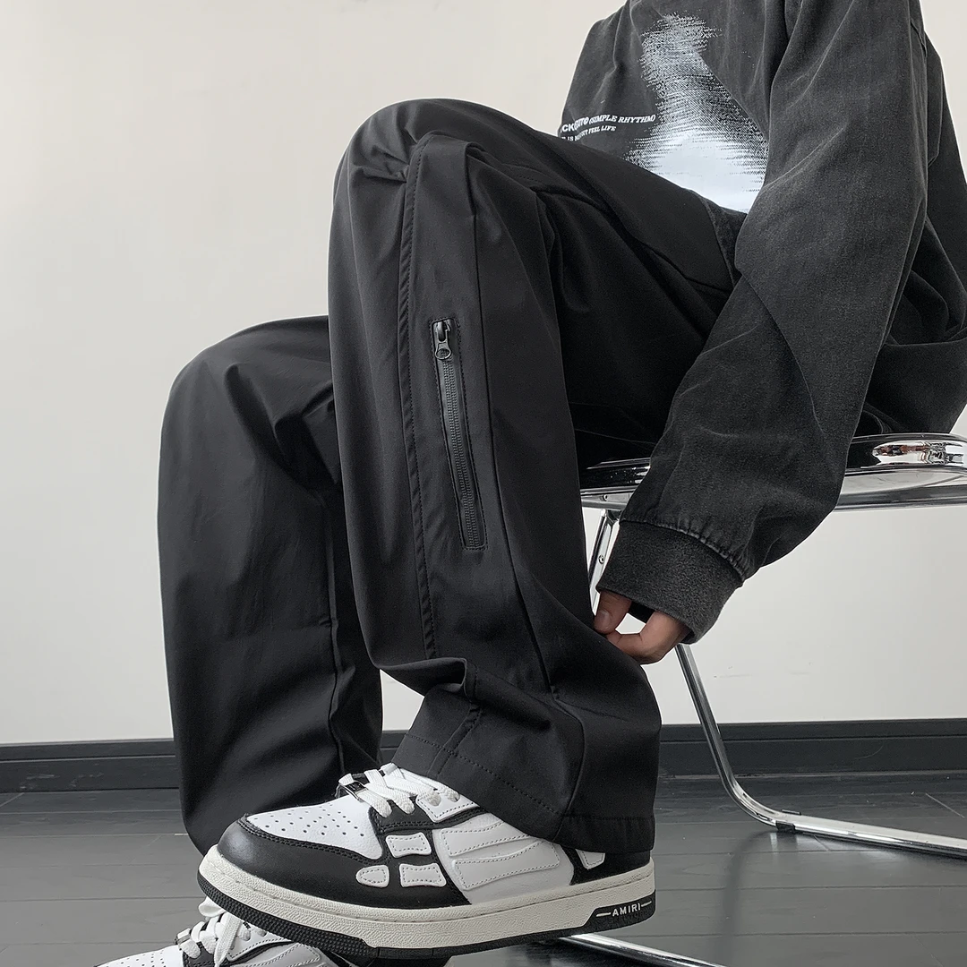 潮牌高街黑色冲锋裤男士宽松百搭工装休闲裤美式潮流抽绳直筒裤子