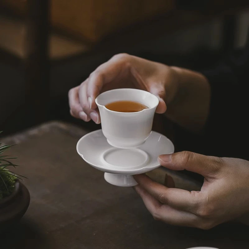 白瓷仿宋品茗杯两件套小茶杯茶盏主人杯玉泥陶瓷防烫杯托茶杯海棠
