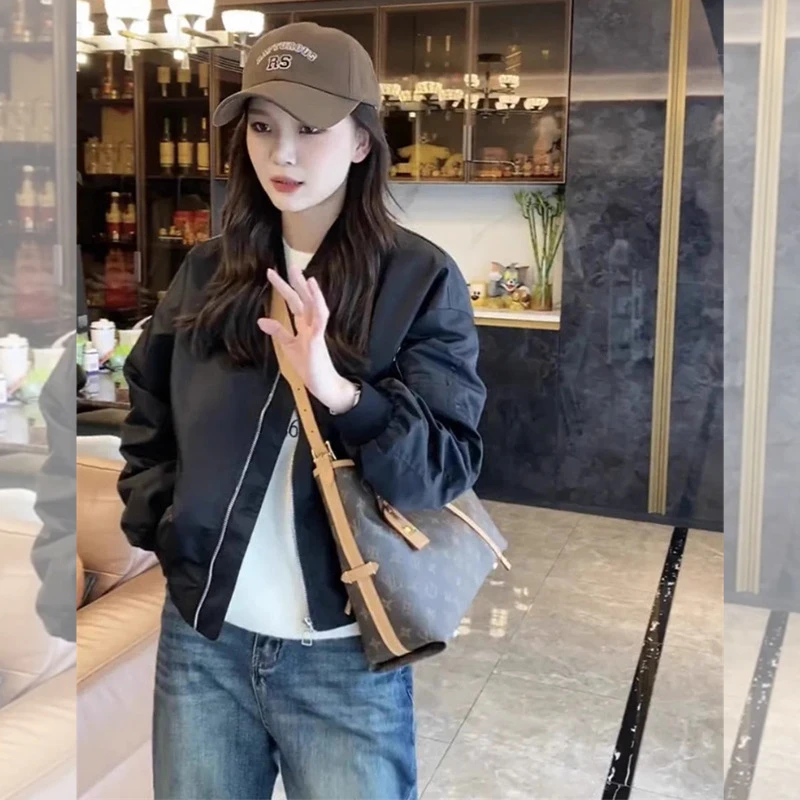 秋装新款小个子短款休闲工装夹克黑色立领棒球服外套女春秋款