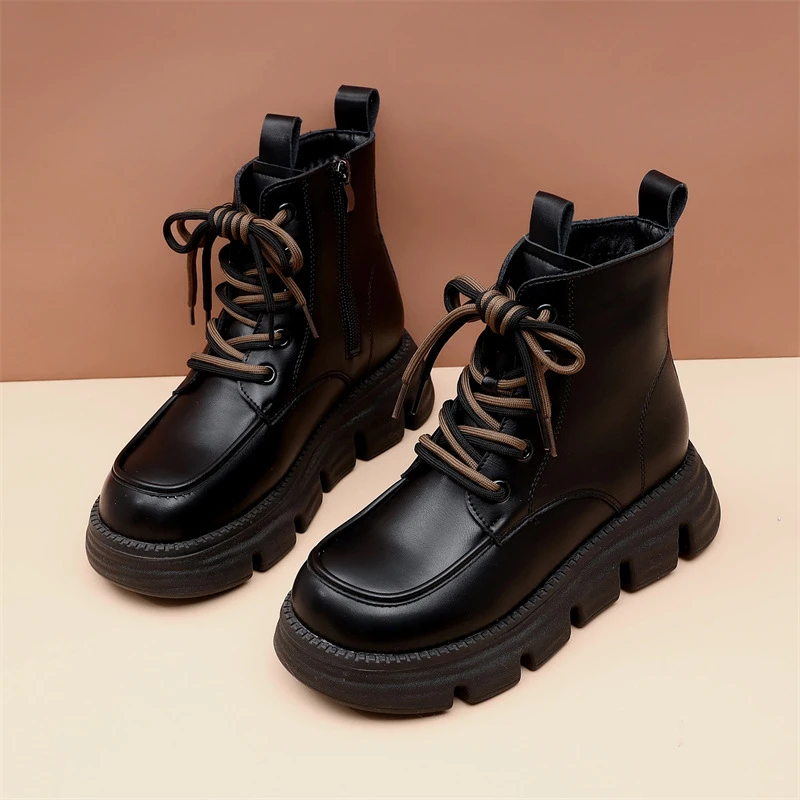 马丁靴女秋冬新款时尚百搭厚底短靴英伦风瘦瘦靴防滑软底加绒棉靴