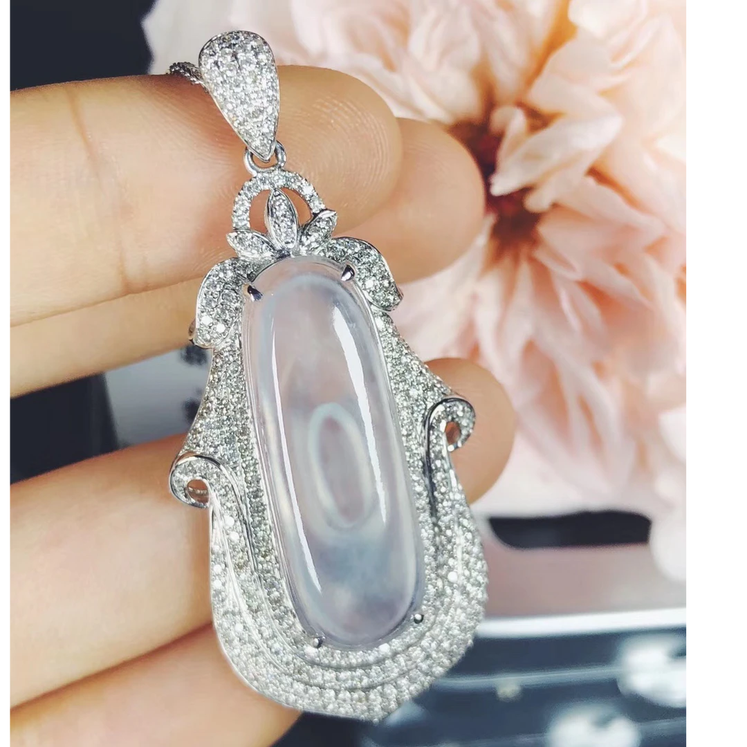 翡翠天花板玻璃种福贝 底子非常干净 几乎全净级别