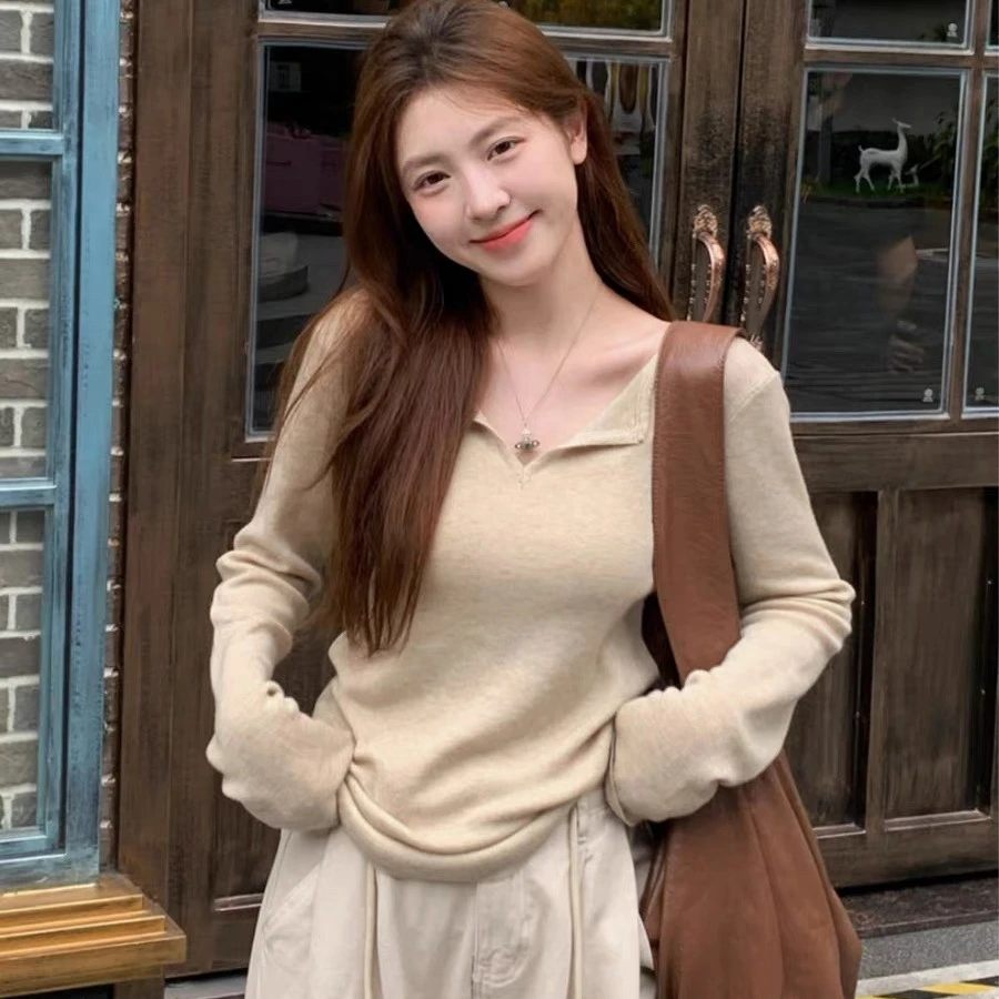 温柔风气质V领针织纯色内搭打底女早秋薄款设计感修身显瘦上衣