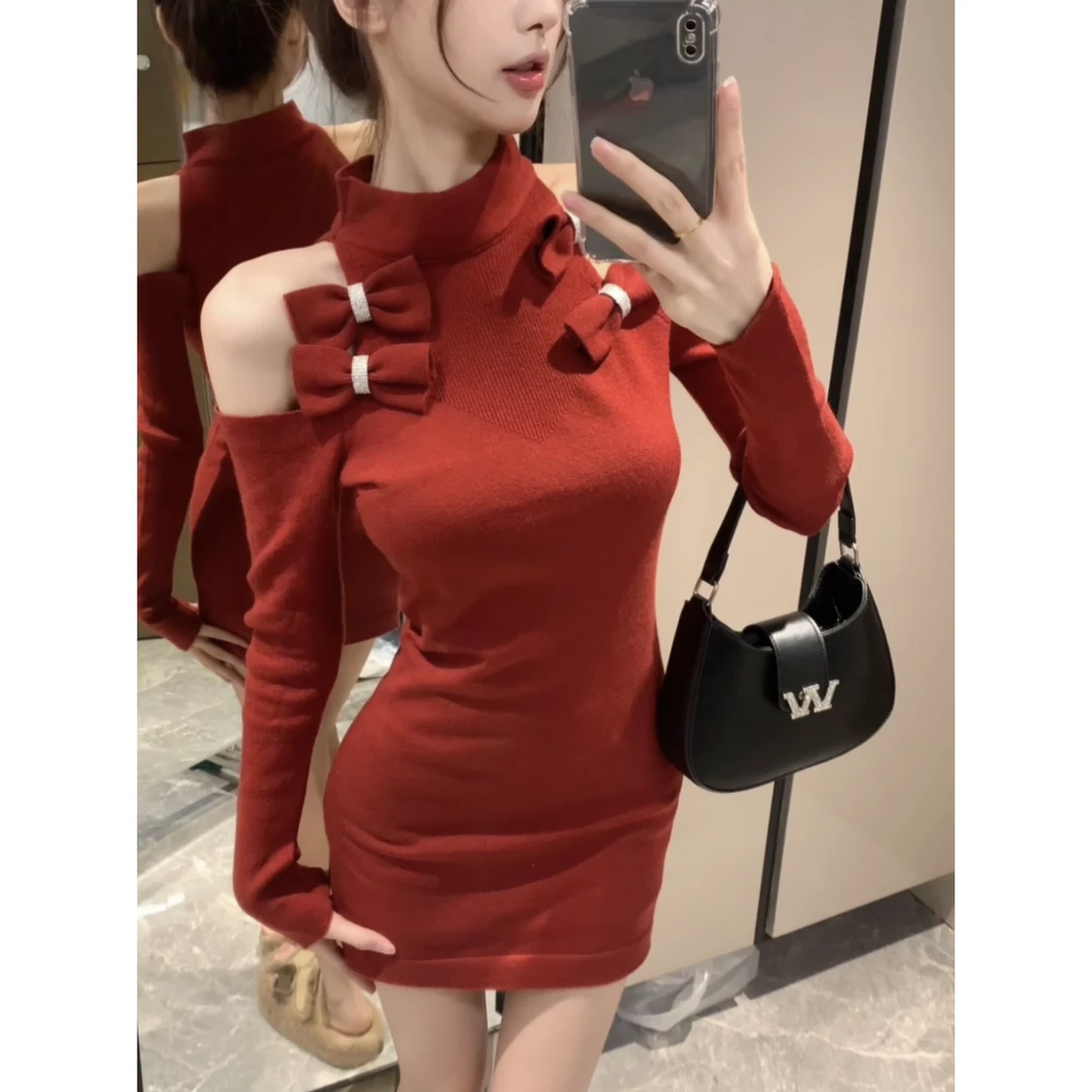 新款连衣裙女秋冬纯欲风蝴蝶结拼接设计感秋季修身复古红色连衣裙