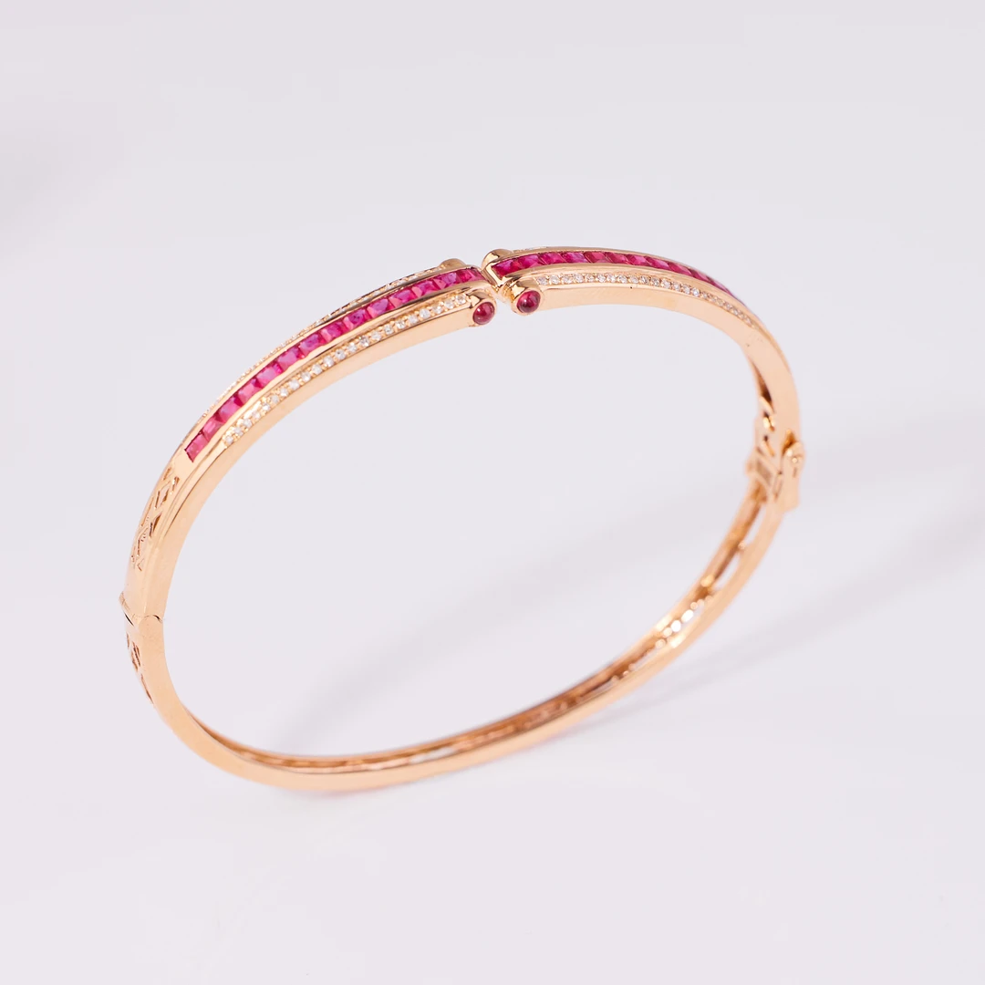 18K金红宝石手镯U6067