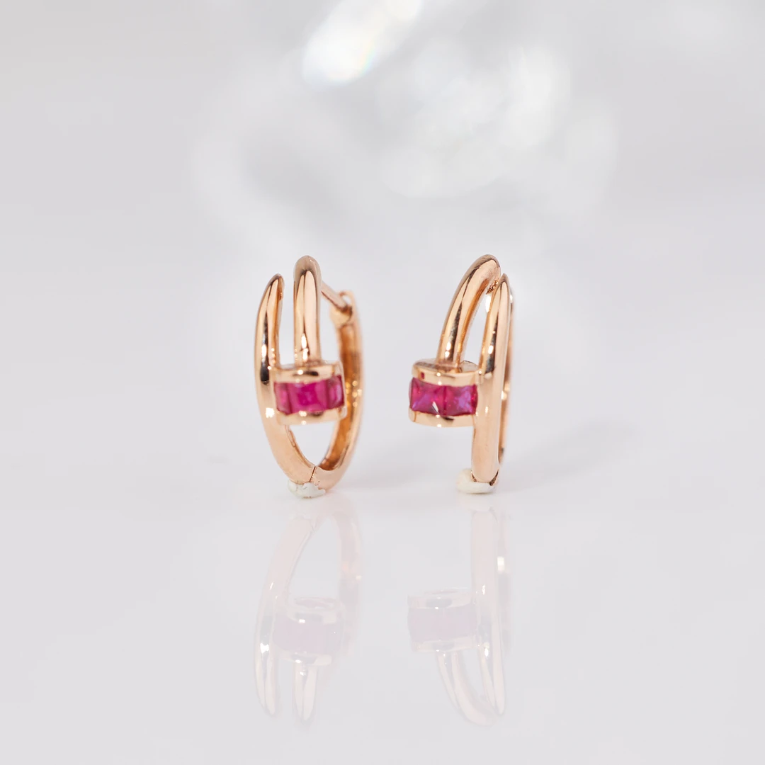 18K金红宝石耳饰U6163