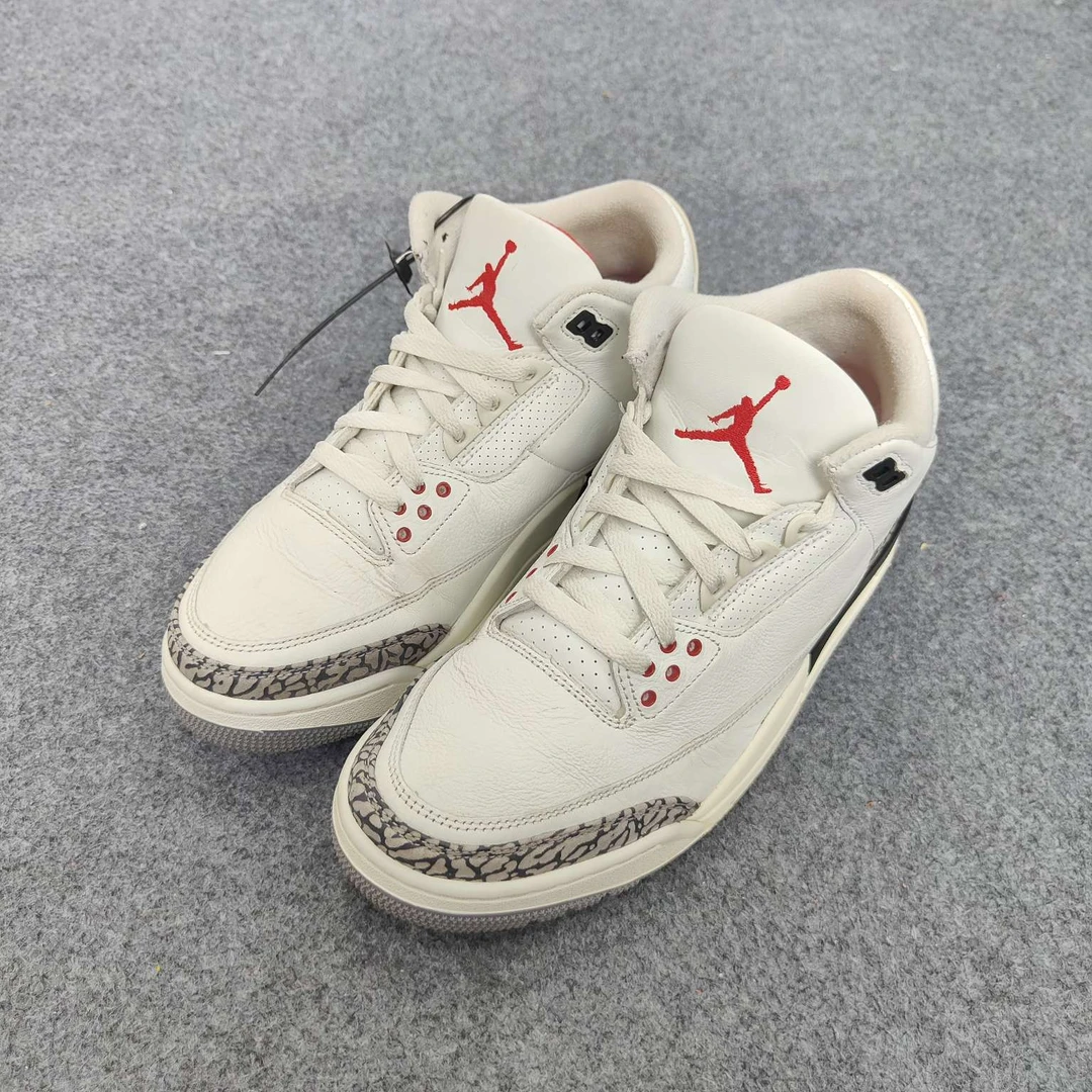 AJ3白水泥 43码原盒 TT2403鞋