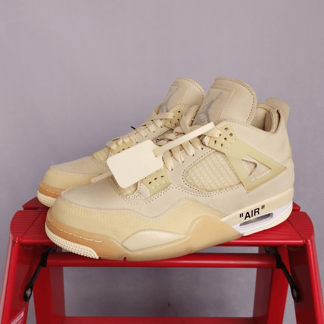 Aj4白帆41码原盒 穿着不多 成色非常好  HH2814