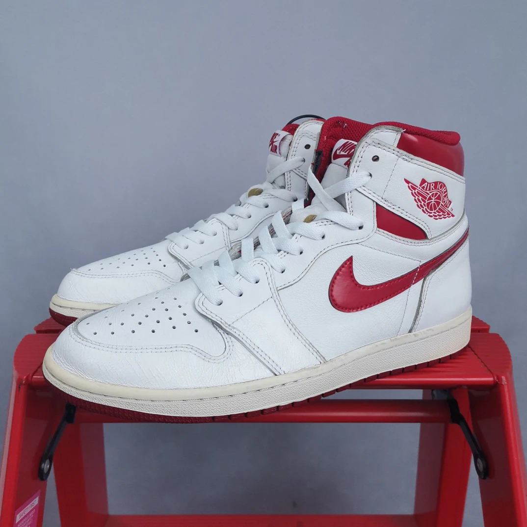Aj1白红43码原盒  KK1641