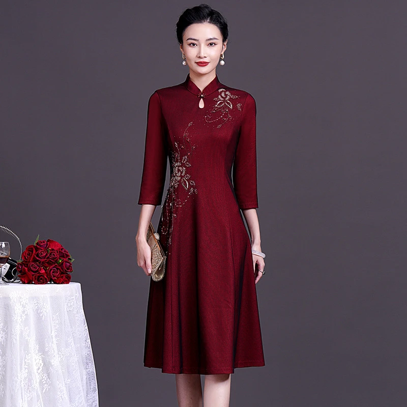 2025高贵新娘结婚喜妈妈装礼服裙中年喜婆婆钉珠婚礼婚宴连衣裙秋