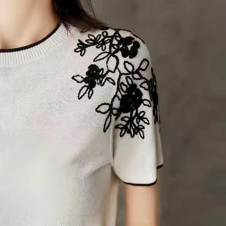 刺绣钩花短袖女气质圆领针织衫女高档肩头时尚洋气小衫宽松T恤