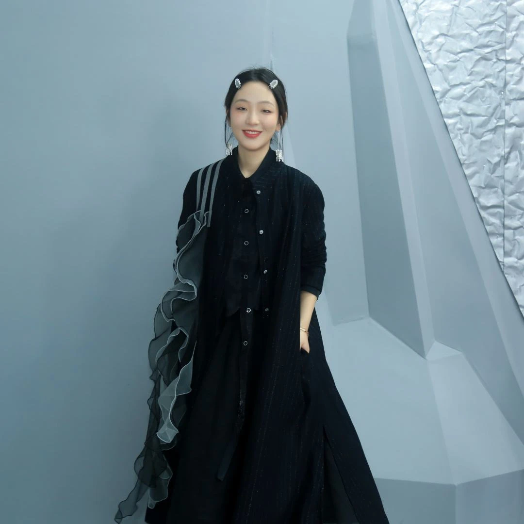 2023篱君 原创设计师款 宽松长款休闲时尚 拼接荷叶边外套 775