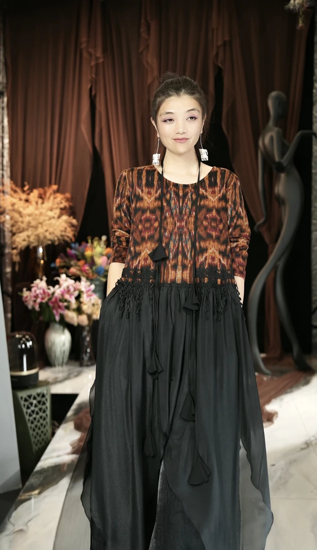 634篱君秋季新款打底衫时尚宽松休闲显瘦金鱼尾造型中长款连衣裙