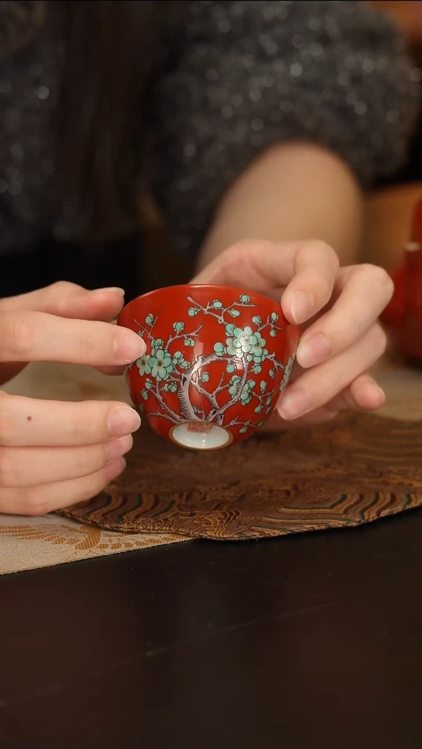 【闪购商品】杯吴云霞           古彩梅花杯