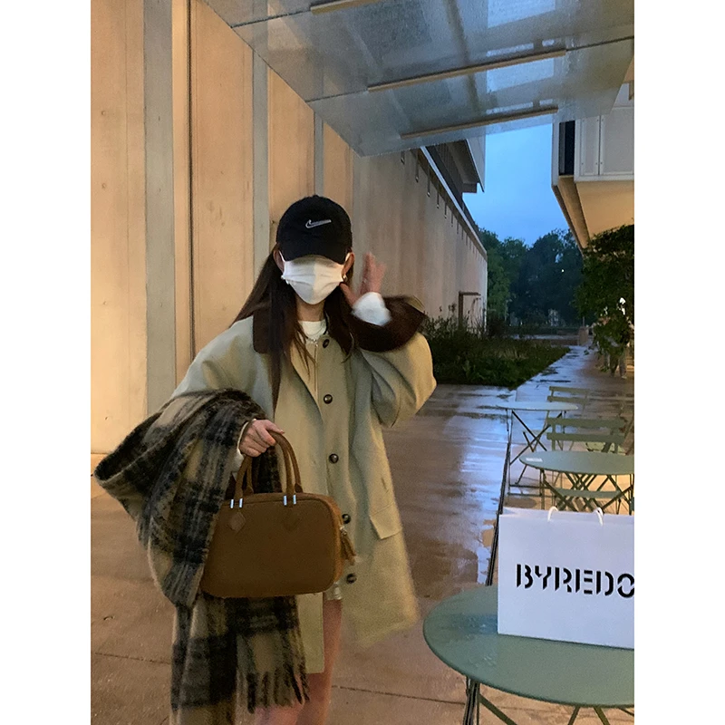 时髦高级感翻领宽松休闲灯芯绒撞色派克羽绒服