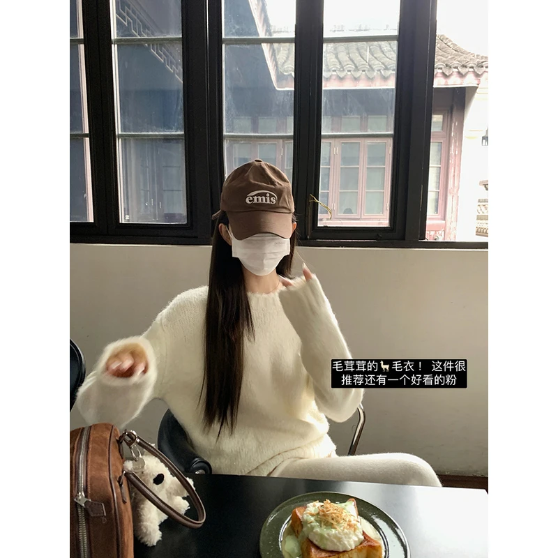 大小姐77 软软糯糯 毛茸茸拉毛羊毛混纺加厚保暖圆领套头毛衣上衣