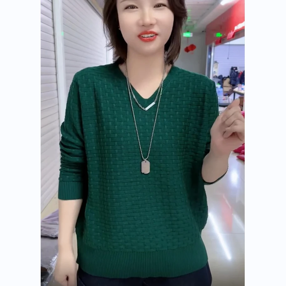 大码女装遮肉宽松中国结针织衫2025秋冬新款V领舒适洋气长袖毛衣
