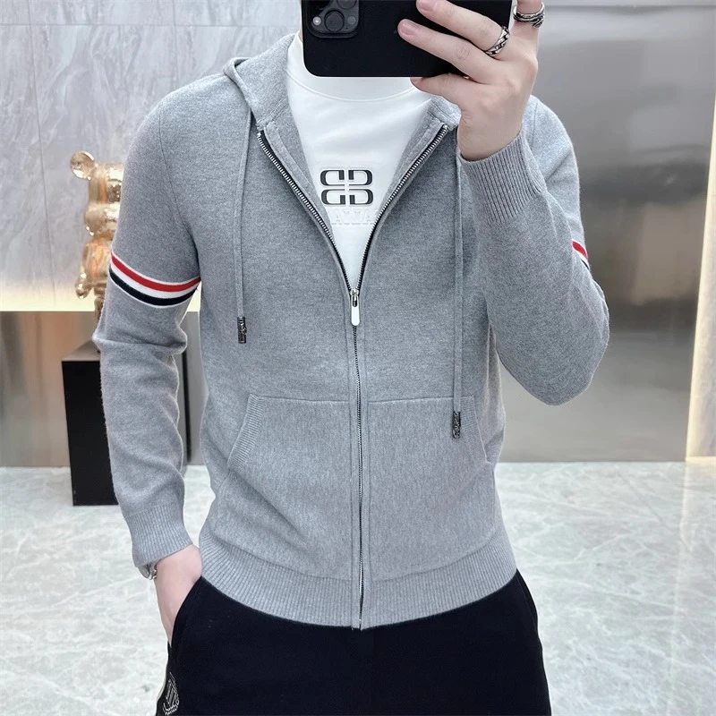 欧货轻奢高品质秋冬款长袖针织毛衣连帽男士时尚休闲外套条纹1281