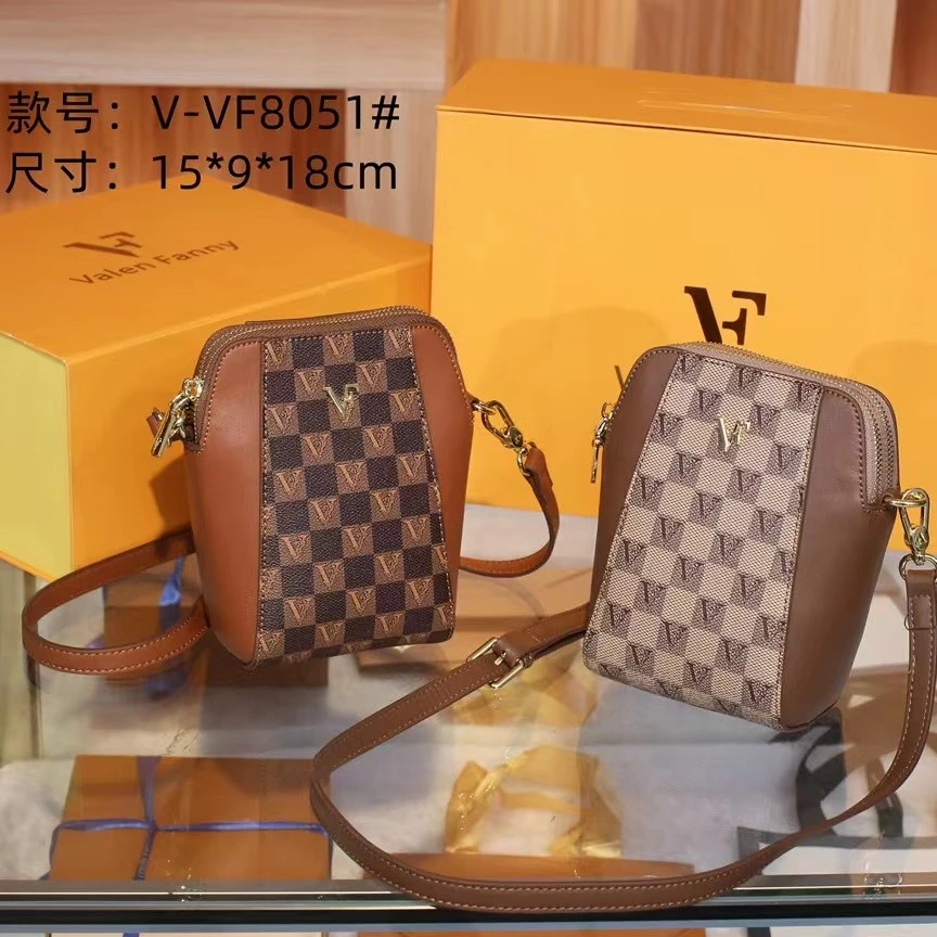 2025潮流新款时尚小包包竖款手机包VF品牌女包女士单肩斜挎包百搭