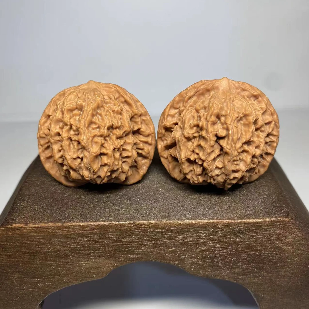 A107刘大壮蓟县山地无药全品无修盘龙纹文玩核桃边44肚38高40