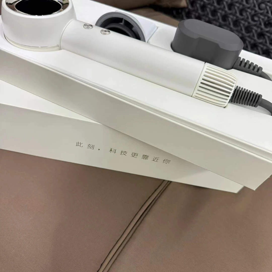 高颜值高转速吹风机