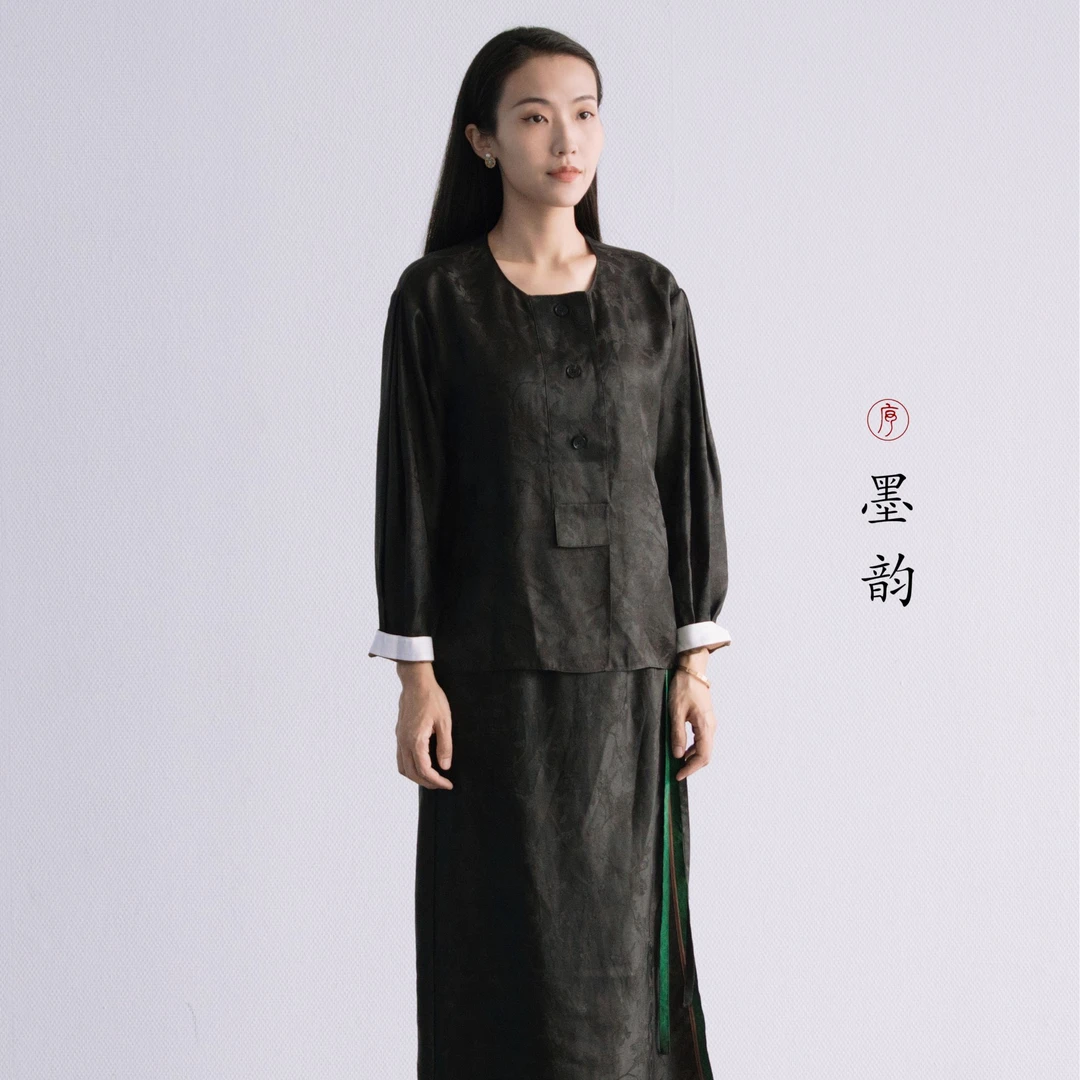 有序无序香云纱气质女士黑色长袖时尚经典提花百搭新中式圆领上衣