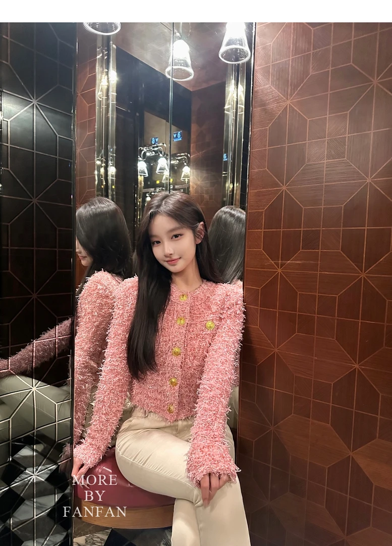 杰哥~重工定做纱线金扣针织开衫女早秋新款垫肩显瘦减龄感短外套