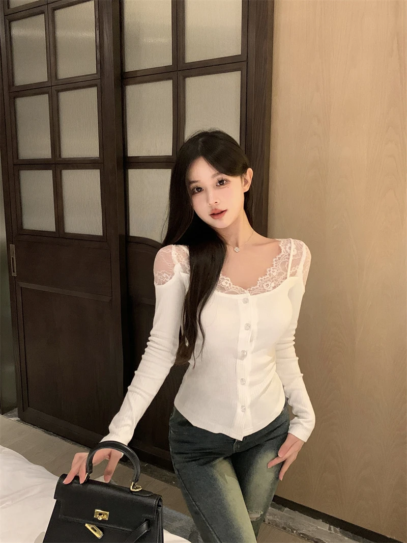 性感蕾丝拼接长袖针织衫女秋冬季性感纯欲修身短款上衣内搭打底衫