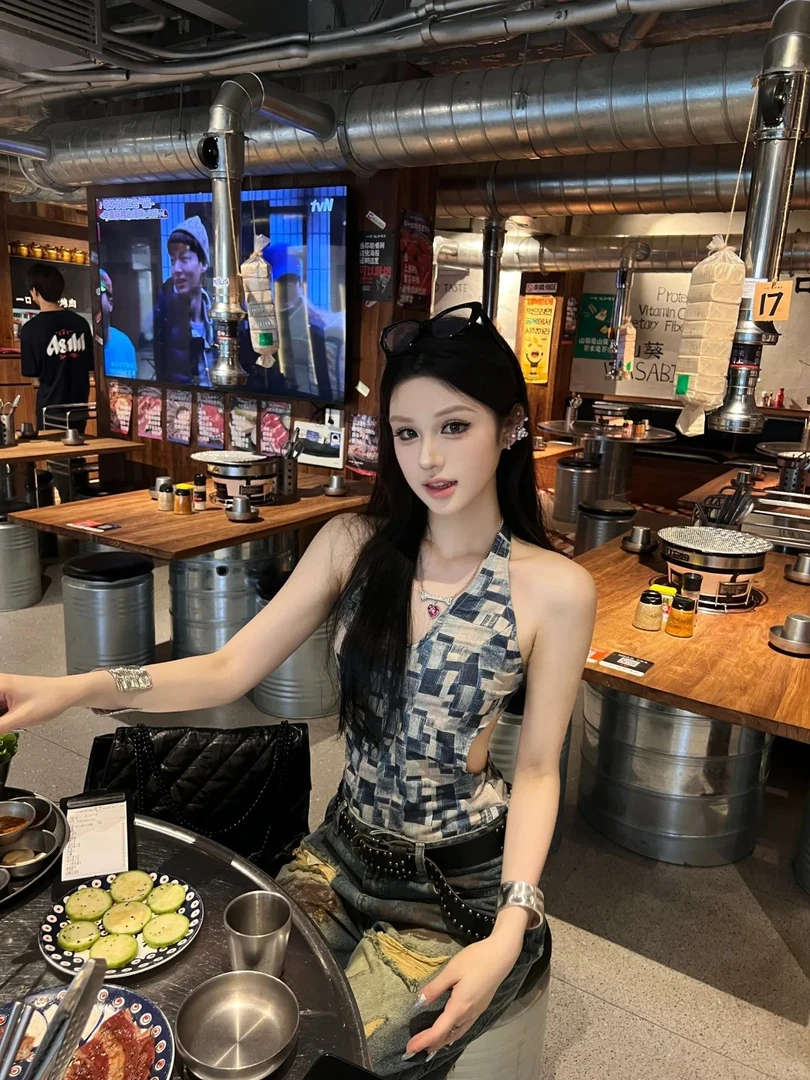 设计感辣妹露背连体吊带上衣女夏季破洞复古美式宽松阔腿裤牛仔裤