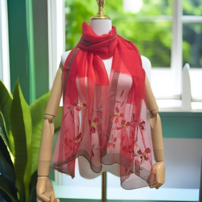 C069 正红色绣花镶锆 桑蚕丝羊毛围巾时尚百搭围巾披肩丝巾70*190